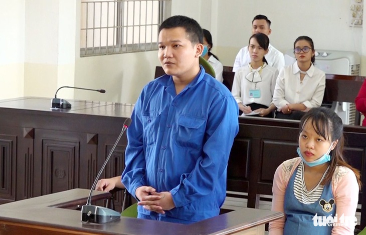 Hai vợ chồng phối hợp mua bán ma túy lãnh án 24 năm tù - Ảnh 1. Hai vợ chồng phối hợp mua bán ma túy lãnh án 24 năm tù - Ảnh 1.