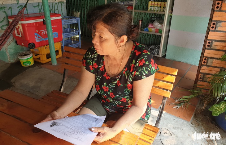 Người dân vẫn ra vườn trong vòng vây truy bắt kẻ xả súng 5 người chết ở Củ Chi - Ảnh 3. Người dân vẫn ra vườn trong vòng vây truy bắt kẻ xả súng 5 người chết ở Củ Chi - Ảnh 3.