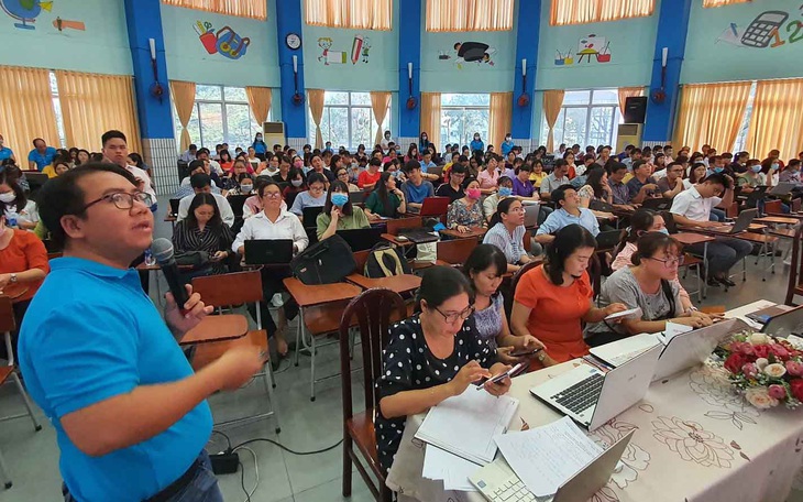 Nơi kiến nghị kéo dài thời gian nghỉ học, nơi muốn đi học lại