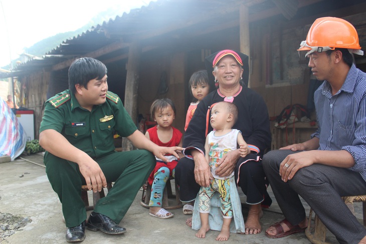 Lính biên phòng học tiếng dân tộc - Ảnh 1.