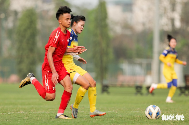 Tuyển nữ Việt Nam thua trắng U16 PVF: HLV Mai Đức Chung vẫn hài lòng - Ảnh 2.