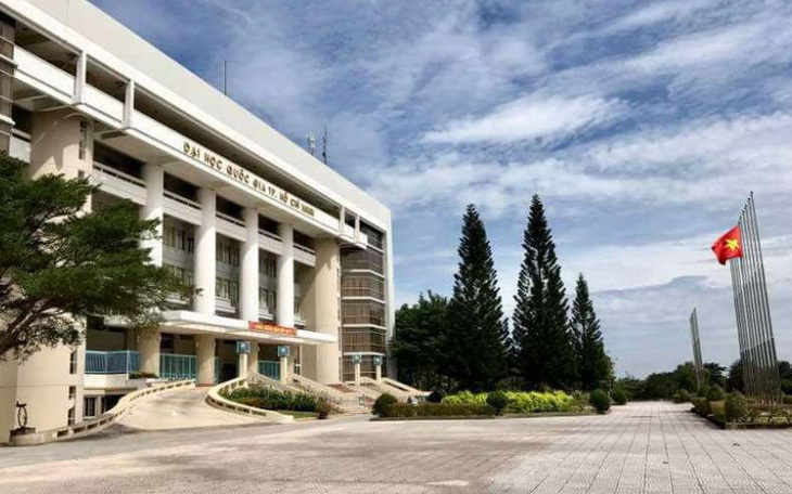 Nhiều trường đại học cho sinh viên nghỉ học vô thời hạn