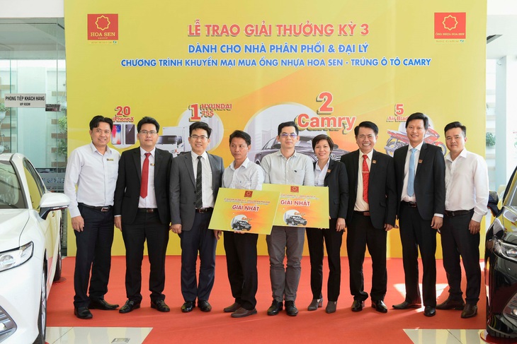 Tiếp tục xuất khẩu lô hàng 10.000 tấn tôn Hoa Sen đến châu Âu - Ảnh 3.