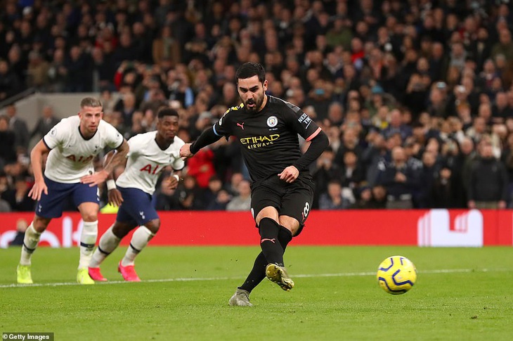 Son Heung-min và tân binh Bergwijn ‘nổ súng’, Tottenham đá bại 10 người M.C - Ảnh 1.