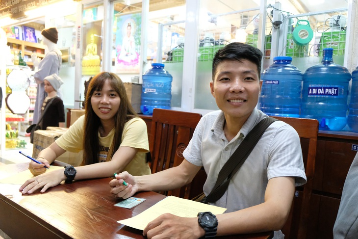 Những hẹn hò đặc biệt của người trẻ - Ảnh 1. Những hẹn hò đặc biệt của người trẻ - Ảnh 1.