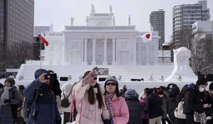 Đến mùa, vùng biển Hokkaido lại vắng bóng những tảng băng trôi - Ảnh 2.