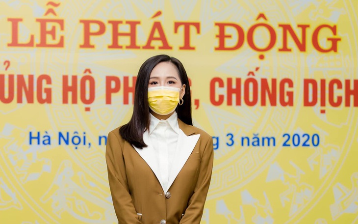 Mai Phương Thúy đại diện doanh nghiệp trao 20 tỉ đồng cho chính phủ chống dịch COVID