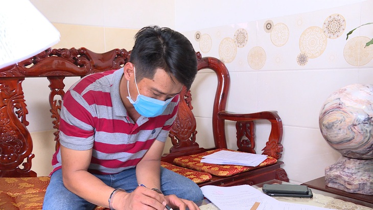 Khởi tố, bắt tạm giam thuyền trưởng buôn lậu dầu trên biển - Ảnh 1. Khởi tố, bắt tạm giam thuyền trưởng buôn lậu dầu trên biển - Ảnh 1.