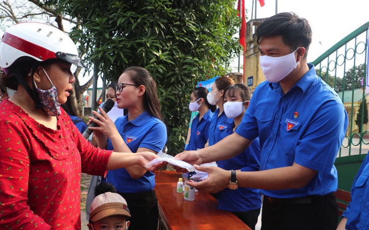 Nghệ An tạm dừng tiếp nhận người ngoài tỉnh cách ly vì ‘hết chỗ’