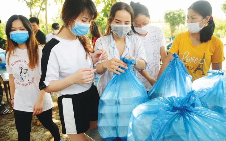 Hậu ngày quốc tế hạnh phúc: Vẫn phải hi vọng - Ảnh 1.