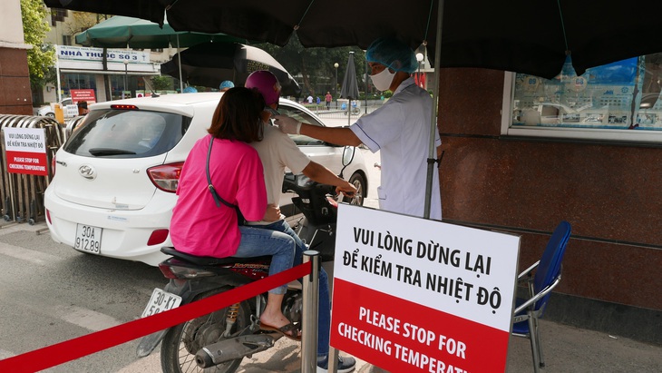 Thông báo khẩn: Ngừng ra vào Bệnh viện Bạch Mai - Ảnh 1.