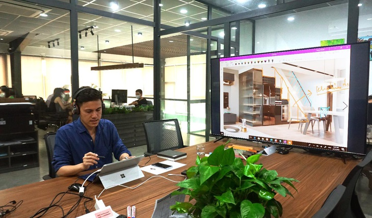 Doanh nghiệp bảo vệ khách hàng mùa COVID-19 - Ảnh 2. Doanh nghiệp bảo vệ khách hàng mùa COVID-19 - Ảnh 2.