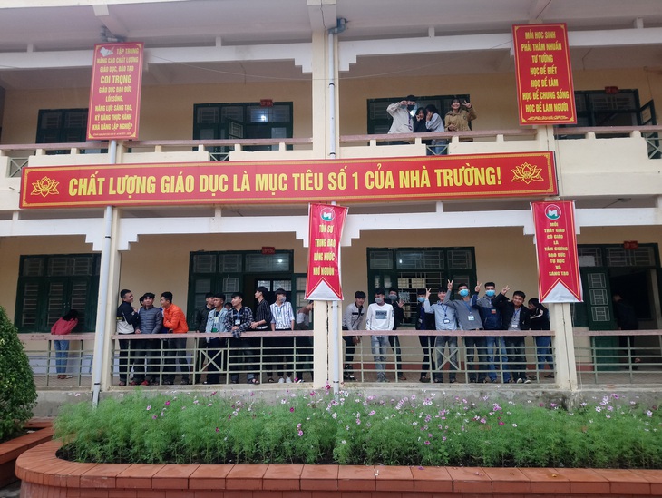 Thanh Hóa bác bỏ thông tin “gần 1.000 học sinh nghỉ học vì 1 học sinh bị ho, sốt” - Ảnh 2.