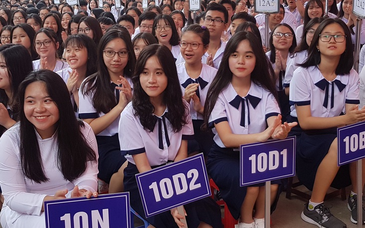 TP.HCM cấp cho mỗi học sinh 9 khẩu trang khi đi học lại