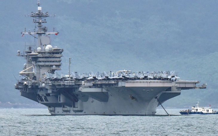 Corona tấn công tàu sân bay USS Theodore Roosevelt, hạm trưởng viết tâm thư kêu cứu