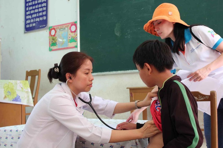 Dù ăn hàng quán hay cơm nhà, chấm riêng vẫn hơn - Ảnh 2. Dù ăn hàng quán hay cơm nhà, chấm riêng vẫn hơn - Ảnh 2.