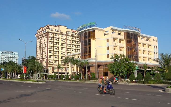 Gia Lai phá dỡ khách sạn Bình Dương ven biển Quy Nhơn - Ảnh 2.