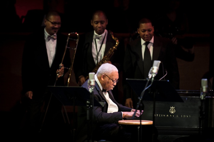 Giải Grammy Adam Schlesinger và biểu tượng Jazz Ellis Marsalis Jr. qua đời vì COVID-19 - Ảnh 4.