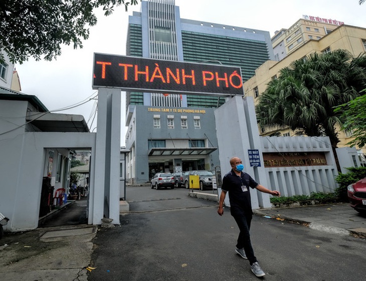 Chủ tịch Hà Nội yêu cầu lập đoàn liên ngành kiểm tra việc mua sắm trang thiết bị y tế - Ảnh 1.