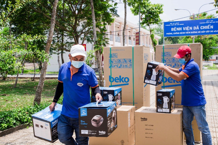 Chuyến xe quà tặng của Beko đến nơi tuyến đầu chống dịch - Ảnh 4.