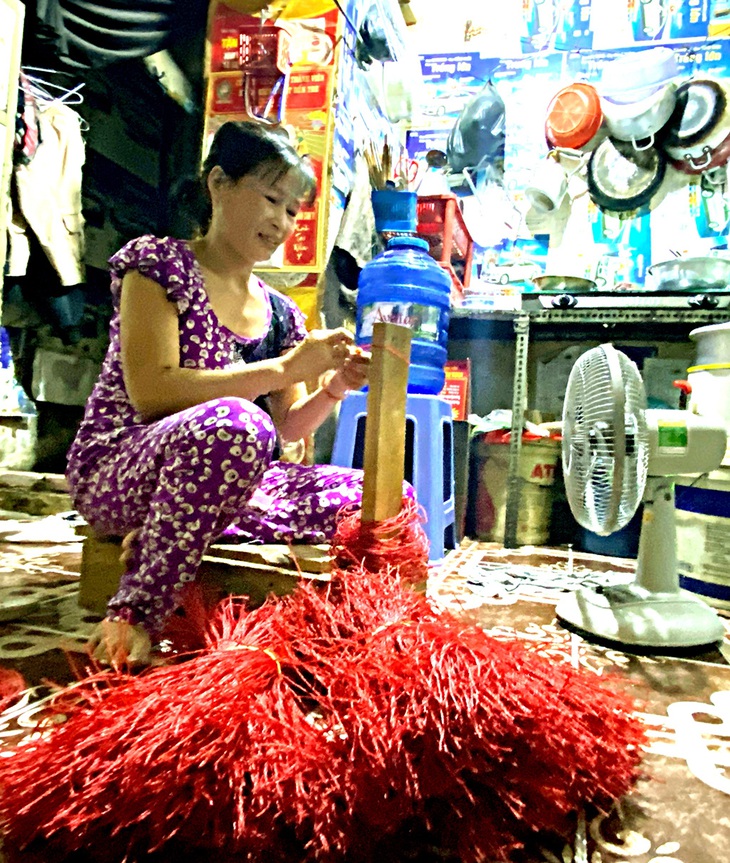 Dìu nhau vượt dịch - Ảnh 6. Dìu nhau vượt dịch - Ảnh 6.