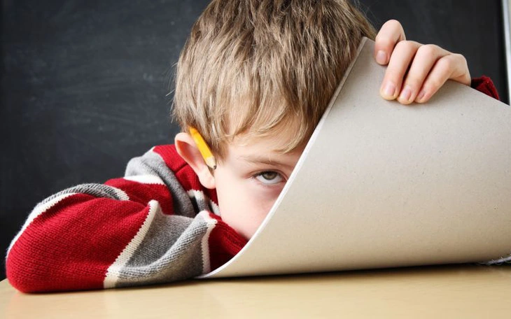 Trẻ ‘quậy phá’, dễ mất tập trung: Mắc ADHD hay hiếu động thông thường? - Ảnh 2.