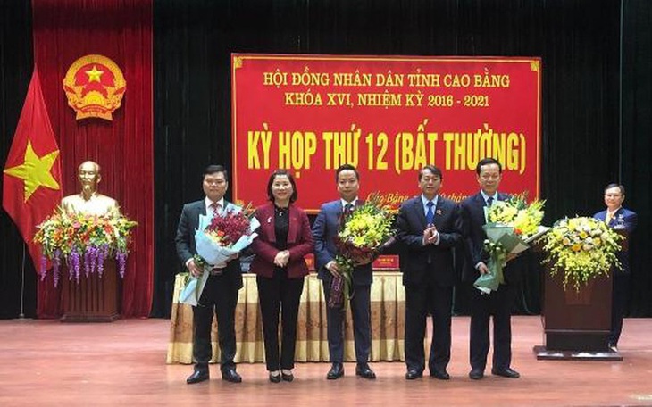 Thủ tướng phê chuẩn nhân sự Vĩnh Long, Cao Bằng