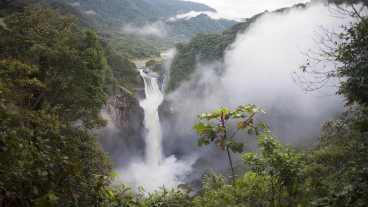 Thác nước cao nhất Ecuador bỗng biến mất vì hố tử thần - Ảnh 1.