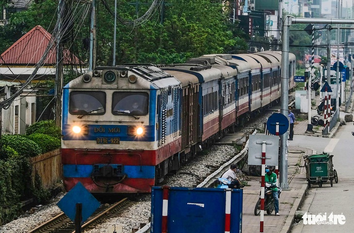 Yêu cầu Tổng công ty Đường sắt thu hồi hai lô đất vàng ở Hà Nội - Ảnh 1.