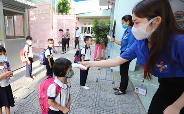 TP.HCM: Cho phép các trường thực hiện bán trú và mở lại căngtin