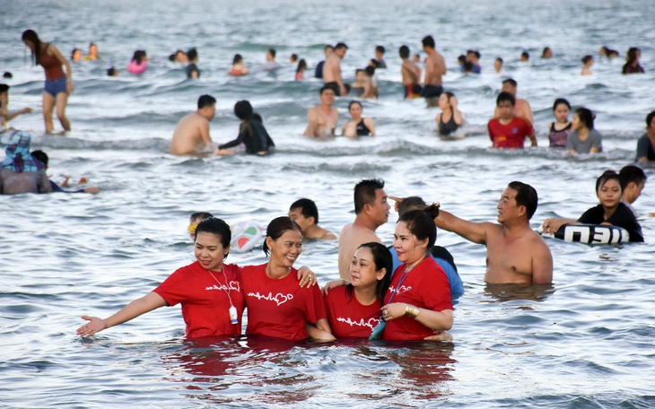 Khuyến mãi khủng, nhiều tour giá rẻ chưa từng có