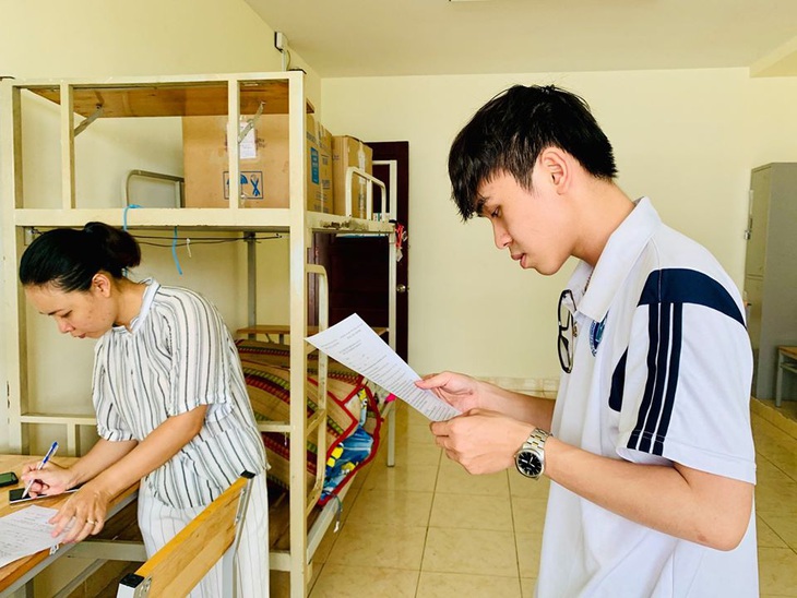Hỗ trợ kinh phí cho sinh viên ở ký túc xá ĐHQG TP.HCM bị thất lạc đồ - Ảnh 1. Hỗ trợ kinh phí cho sinh viên ở ký túc xá ĐHQG TP.HCM bị thất lạc đồ - Ảnh 1.