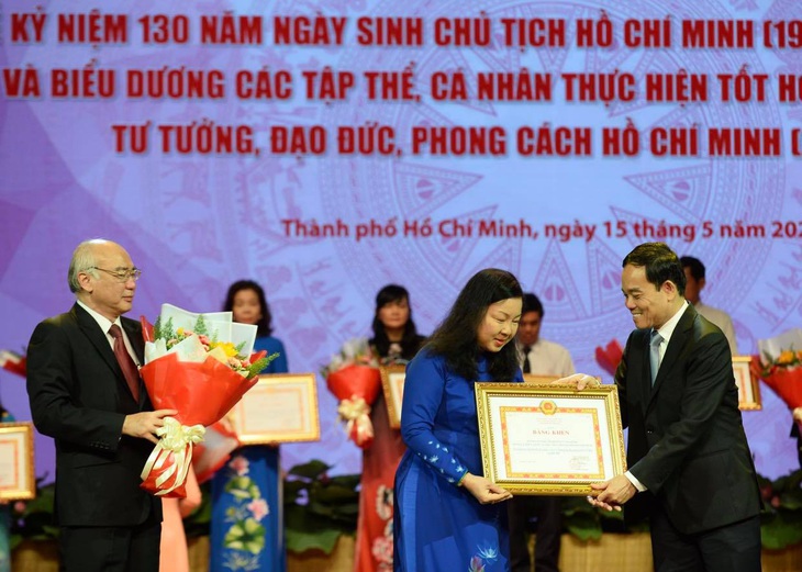 Tuyên dương tập thể, cá nhân điển hình học tập và làm theo tư tưởng, đạo đức, phong cách Hồ Chí Minh - Ảnh 6.