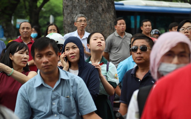 Nỗi ám ảnh thi cử của những cỗ máy học và học - Ảnh 1. Nỗi ám ảnh thi cử của những cỗ máy học và học - Ảnh 1.