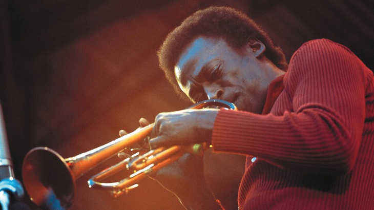 Bức chân dung về huyền thoại Miles Davis - Ảnh 1. Bức chân dung về huyền thoại Miles Davis - Ảnh 1.