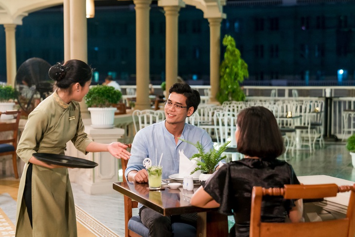 Dịch vụ 5 sao tung chiêu hút khách nội - Ảnh 1. Dịch vụ 5 sao tung chiêu hút khách nội - Ảnh 1.