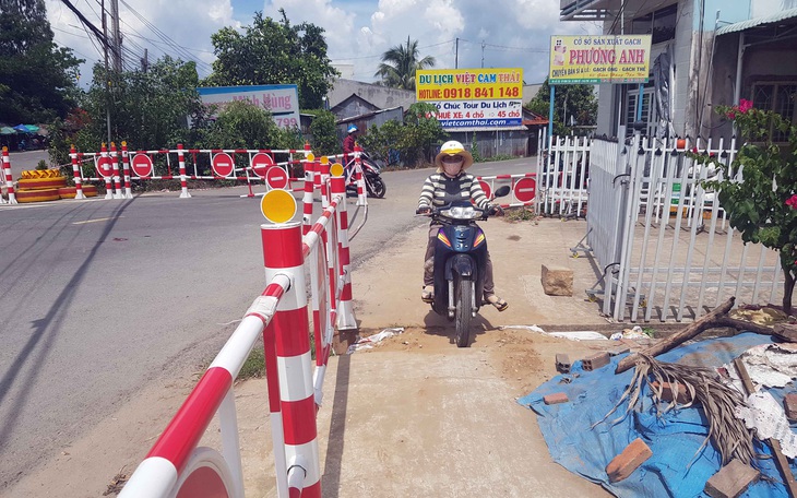 Ăn ngủ không yên trước miệng hà bá, lo sạt lở ăn sâu thêm nữa - Ảnh 2.