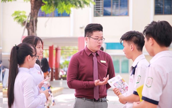 Xét học bạ vào đại học ở một chia sẻ khác của chính chủ - Ảnh 2. Xét học bạ vào đại học ở một chia sẻ khác của chính chủ - Ảnh 2.