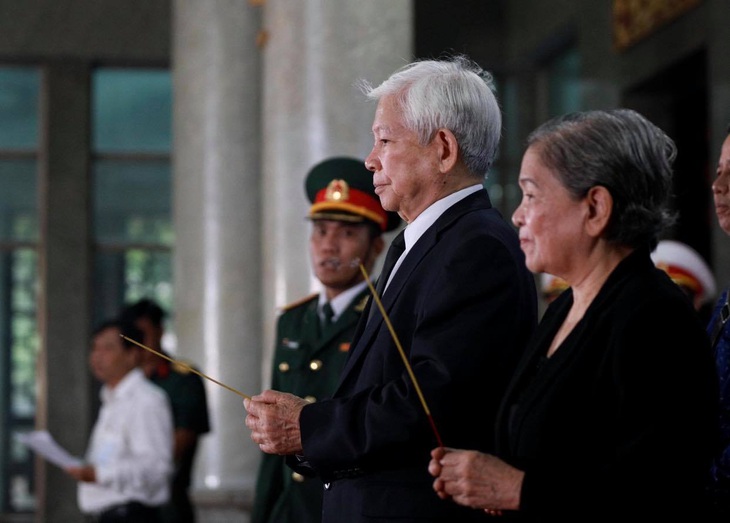 Lãnh đạo Đảng, Nhà nước viếng người thầy của những nhà tình báo huyền thoại Trần Quốc Hương - Ảnh 6.