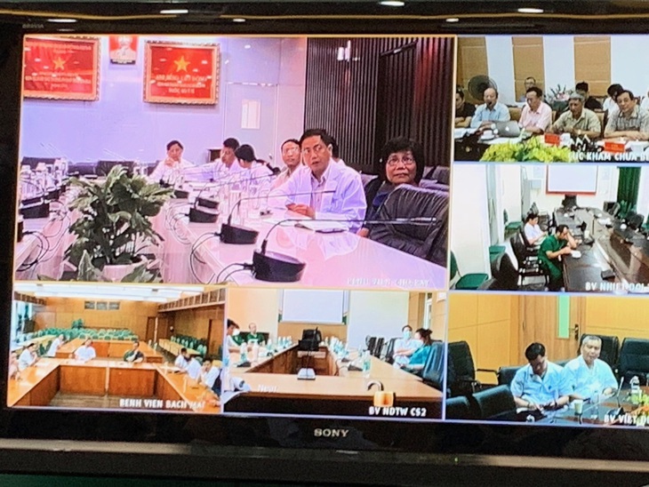 Chiều nay 22-6, hội chẩn lần 5 bệnh nhân phi công Anh: Có thể đi lại được trong 3 tuần tới - Ảnh 1. Chiều nay 22-6, hội chẩn lần 5 bệnh nhân phi công Anh: Có thể đi lại được trong 3 tuần tới - Ảnh 1.