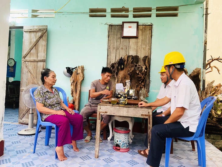 Tiền điện 1 nhà tăng khủng 89,4 triệu, tạm đình chỉ trưởng phòng kinh doanh - Ảnh 1.