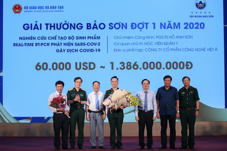 Bộ test COVID-19 được trao giải thưởng Bảo Sơn trị giá 1,3 tỉ - Ảnh 1. Bộ test COVID-19 được trao giải thưởng Bảo Sơn trị giá 1,3 tỉ - Ảnh 1.