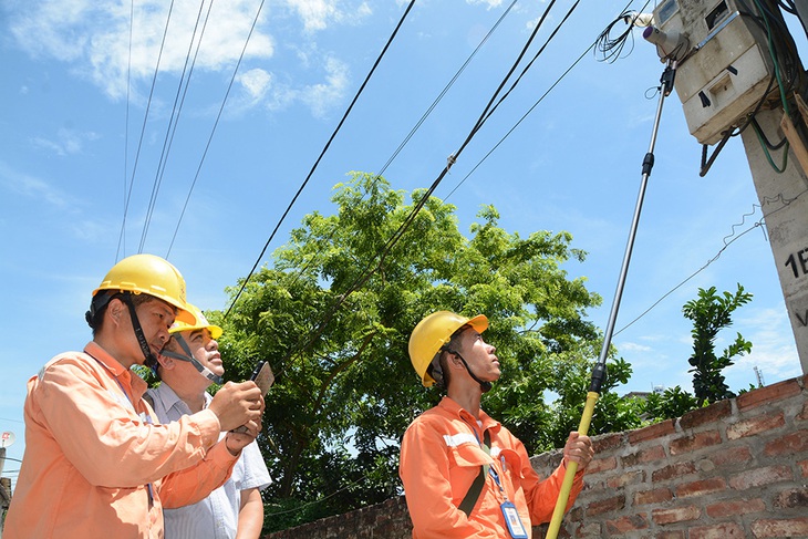 Lắp côngtơ điện tử để giảm sai sót ghi điện - Ảnh 1.