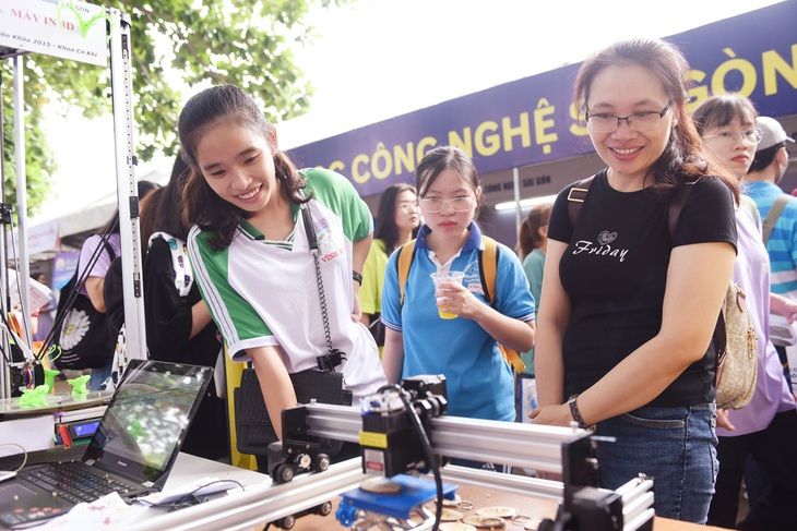 Ngành học nào lâu dài? Càng gần ngày thi càng áp lực, làm sao? - Ảnh 8.