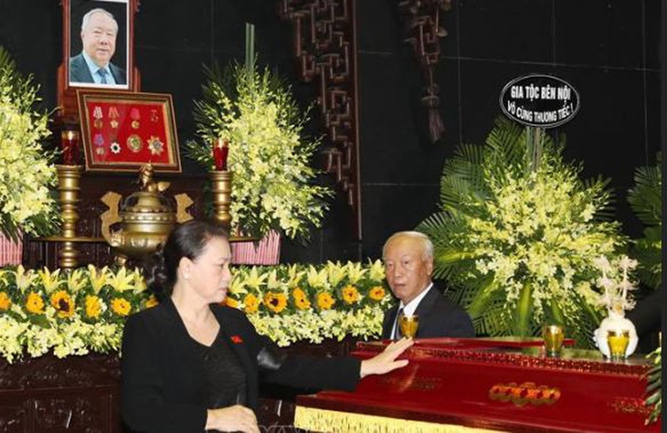 Tiễn đưa nguyên chủ nhiệm Văn phòng Quốc hội Vũ Mão về nơi yên nghỉ - Ảnh 2. Tiễn đưa nguyên chủ nhiệm Văn phòng Quốc hội Vũ Mão về nơi yên nghỉ - Ảnh 2.