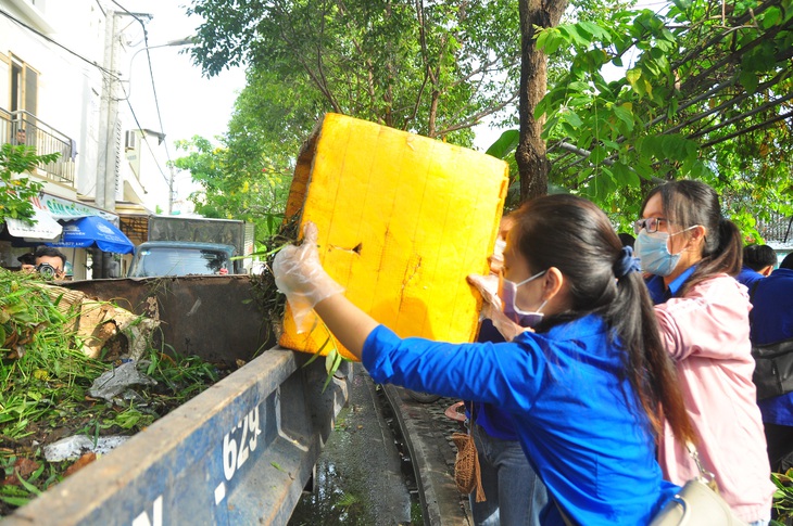 Cần Thơ: Tuyên dương 79 thanh niên tiên tiến làm theo lời Bác - Ảnh 2.