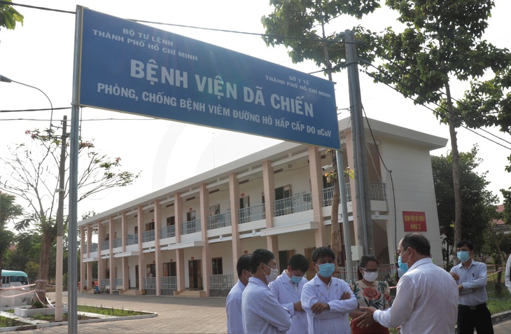 Tất cả người đi chung chuyến bay với bệnh nhân 329 đều âm tính lần 1 - Ảnh 1. Tất cả người đi chung chuyến bay với bệnh nhân 329 đều âm tính lần 1 - Ảnh 1.