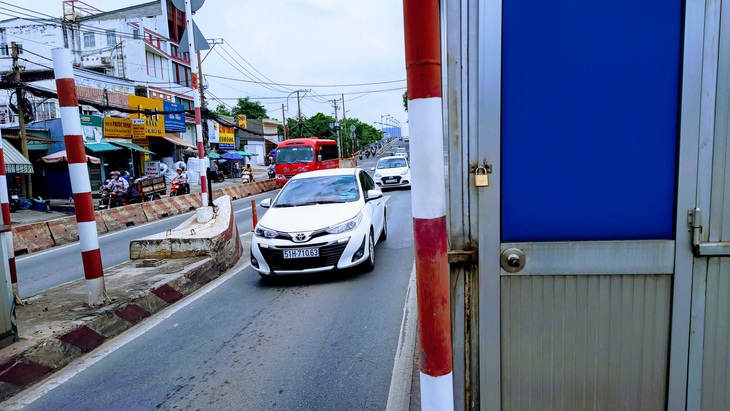 Để 4 năm không thu phí gây trở ngại giao thông, trạm BOT cầu Bình Triệu sắp được tháo dỡ - Ảnh 3.