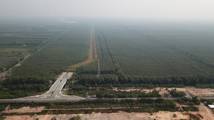 Long An muốn chuyển đổi phần lớn đất khu xử lý rác liên vùng sang mục đích khác - Ảnh 1.