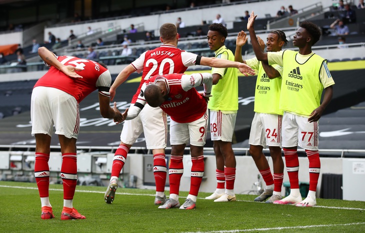 Son Heung-Min ‘nổ súng’, Tottenham thắng ngược Arsenal trong trận derby London - Ảnh 1.